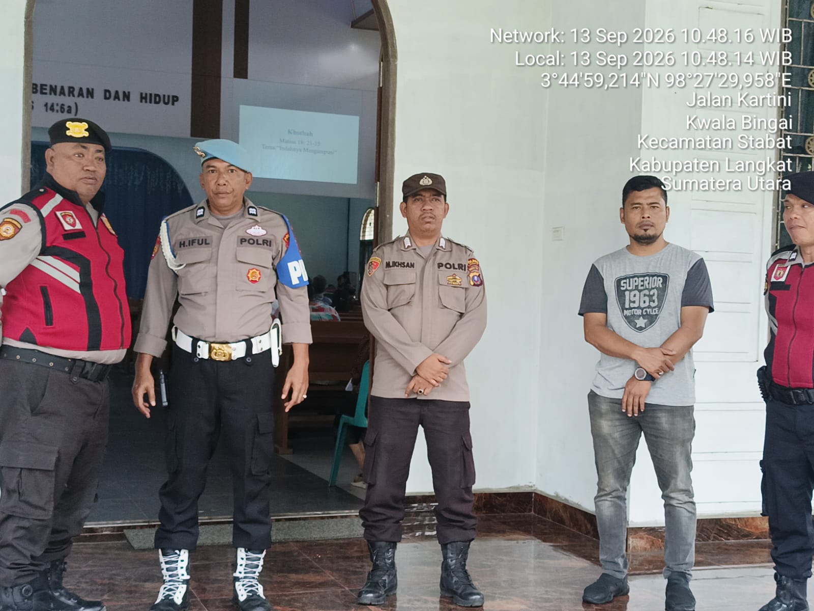 Polsek Stabat Laksanakan Pengamanan Ibadah Minggu di Gereja Kecamatan Stabat