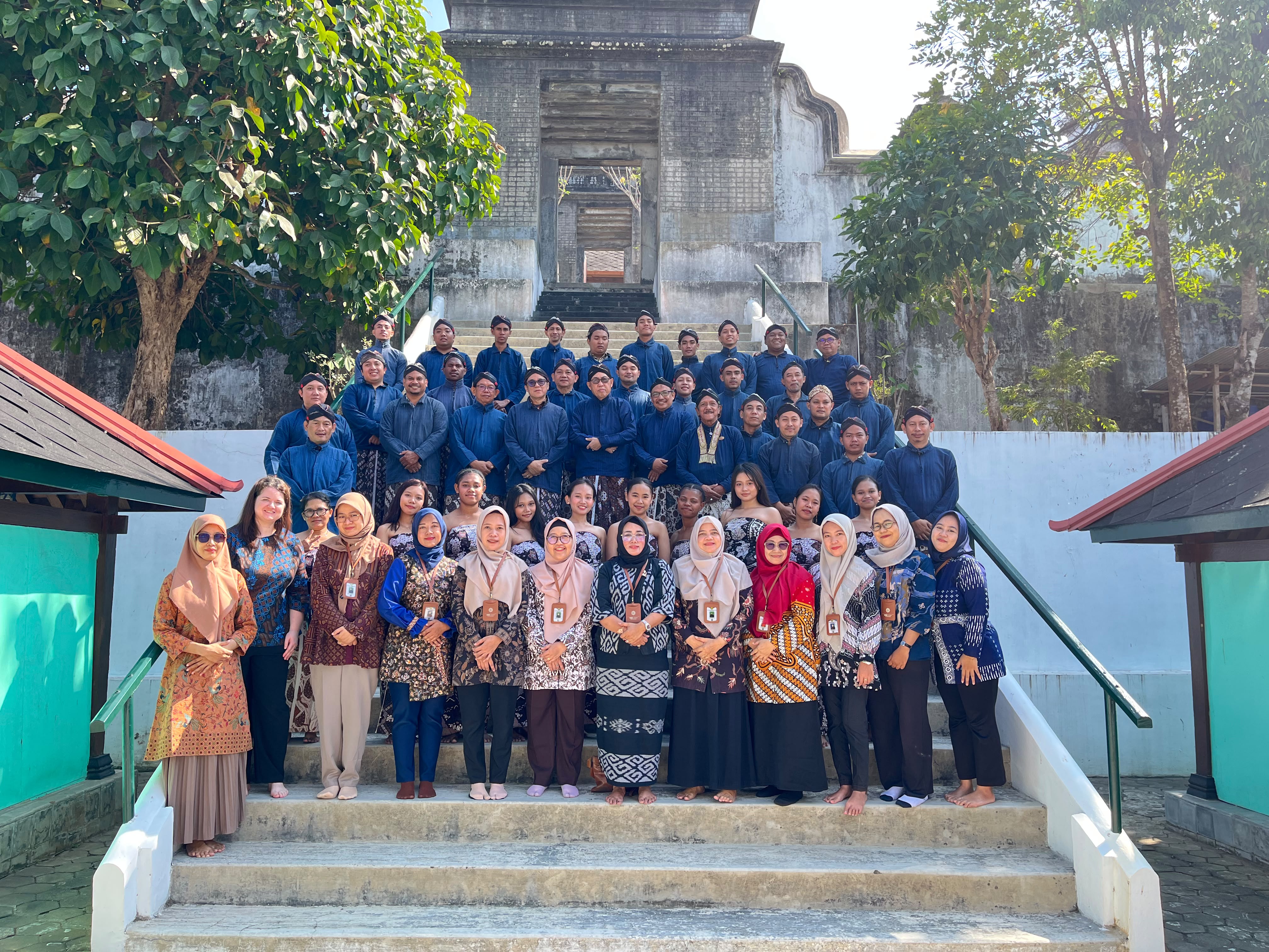 Ziarah Makam Sri Sultan Hamengku Buwono IX, UWM Kenang Warisan Pendiri dan Teguhkan Jati Diri Kampus Berbasis Budaya