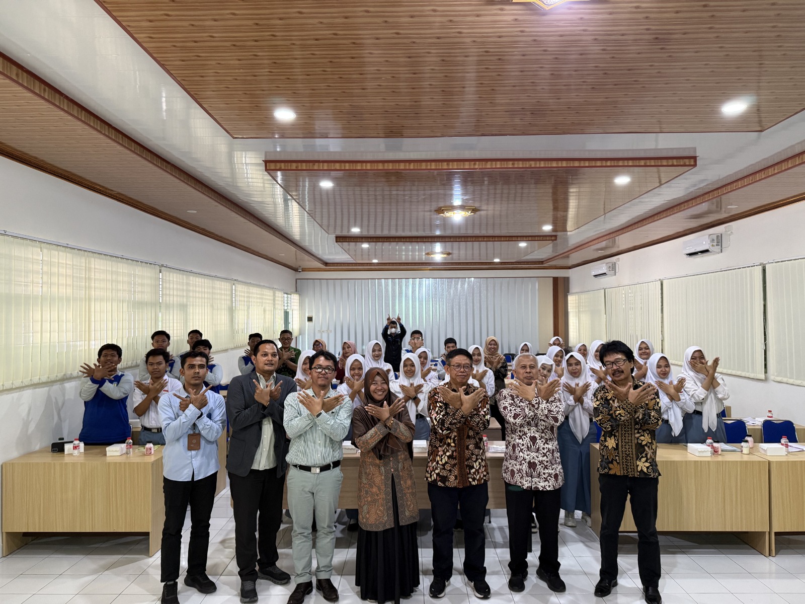 Dari Riset Lokal ke Budaya Ilmiah: Kolaborasi SMA Negeri 1 Imogiri dan Prodi Teknologi Pangan Universitas Widya Mataram